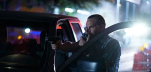 1 сезон 2 эпизод — «10-8 Преступники» (10-8 Outlaws)
