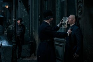 2 сезон 8 эпизод — «От внешних и внутренних угроз» (All Enemies Foreign and Domestic)