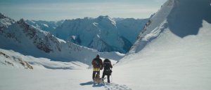 Между нами горы (The Mountain Between Us)